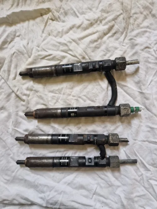 4 injecteurs 1.5 dci