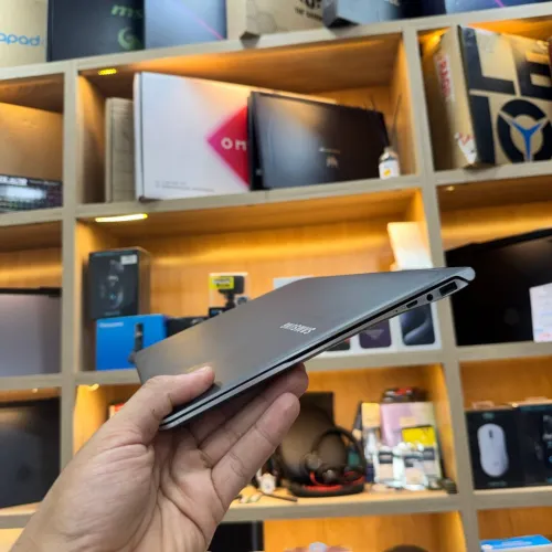 SAMSUNG 900X I5 3317U 3TH GEN 4GB RAM 256GB SSD