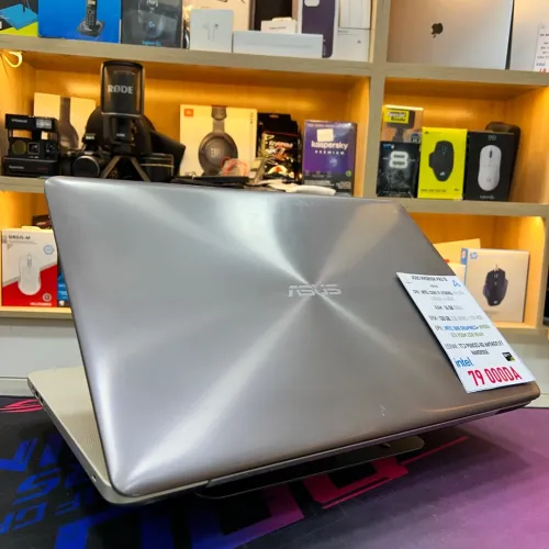 ASUS VIVOBOOK PRO 17 I7 6700HQ NVIDIA GTX 950 16GB RAM 128GB SSD +1TB HDD