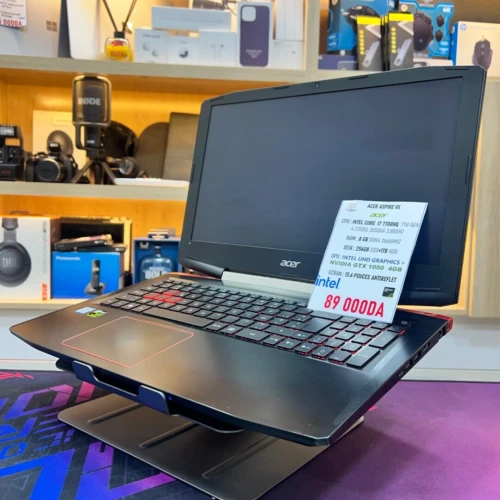 ACER ASPIRE VX I7 7700HQ GTX 1050 8GB RAM 256GB SSD+1TB HDD