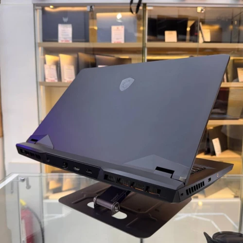 MSI GP76 LEOPARD CORE I7 11800H 16GB 1TB SSD 16 FHD 144HZ RTX 3070 8GBVRAM