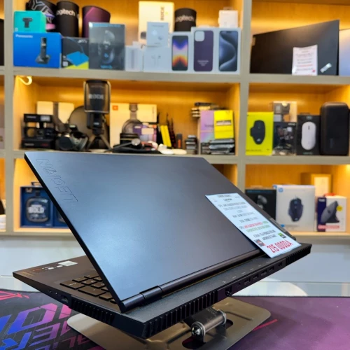 LENOVO LEGION 5 AMD RYZEN 5 5600H NVIDIA RTX 3070 16GB RAM 512GB SSD