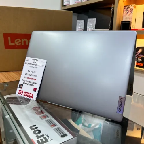 LENOVO IDEAPAD SLIM 3  AMD RYZEN 5 7520 8GB RAM 512GB SSD 