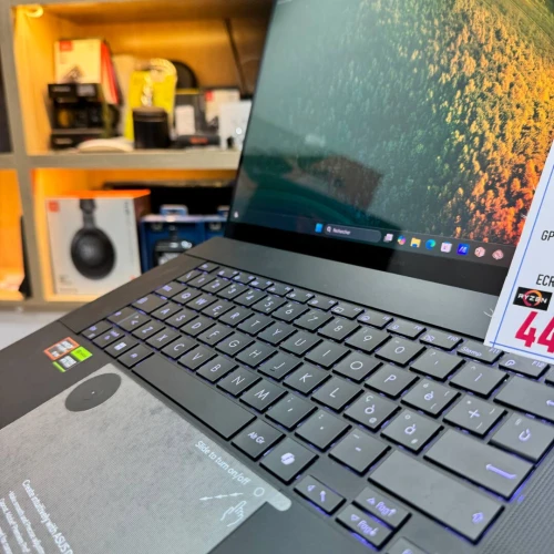 ASUS PROART P16 AMD RYZEN 9 HX 370W AI NVIDIA RTX 4070 32GB RAM 1TB SSD ECRAN 4K OLED + ASUS PEN 2.0