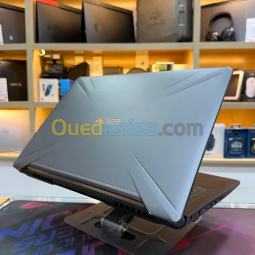 ASUS TUF F17 AMD RYZEN 7 3750H NVIDIA GTX 1660TI 16GB RAM 512GB SSD