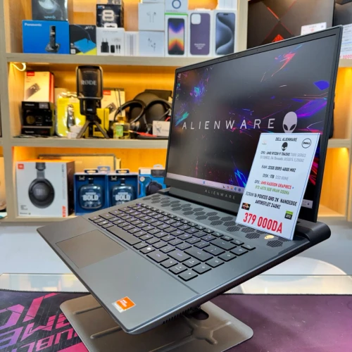 DELL ALINWARE M16 AMD RYZEN 9 7845HX NVIDIA RTX 4070 32GB RAM 1TB SSD 