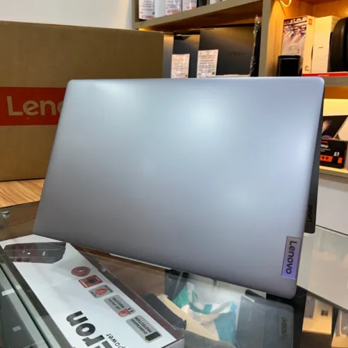 LENOVO IDEAPAD SLIM 3  AMD RYZEN 5 7520 8GB RAM 512GB SSD 