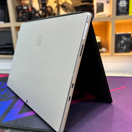MICROSOFT SURFACE PRO 8 I5 11TH GEN 8GB RAM 256GB SSD CLAVIER +STYLET