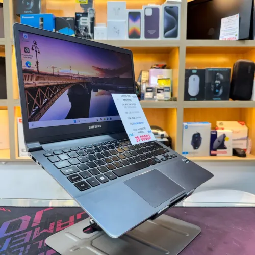 SAMSUNG 900X I5 3317U 3TH GEN 4GB RAM 256GB SSD
