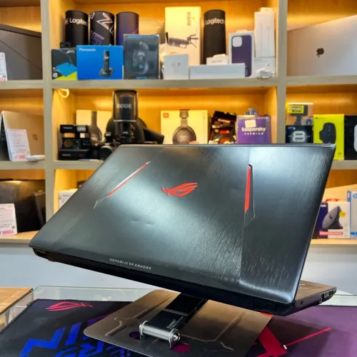 ASUS ROG STRIX I7 7700HQ NVIDIA GTX 1050 8GB RAM 256GB SSD+1TB HDD
