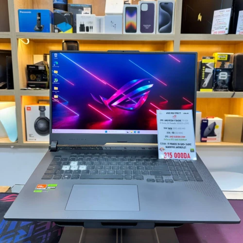 ASUS ROG STRIX G17 AMD RYZEN 9 7845HX NVIDIA RTX 4060 16GB RAM 1TB SSD ECRAN QHD+ 240HZ