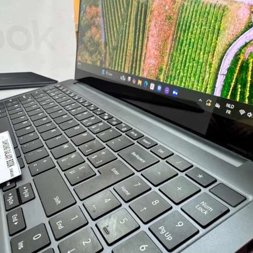 SAMSUNG GALAXY BOOK ULTRA I7 13700H NVIDIA RTX 4050 16GB RAM 512GB SSD ECRAN 3K 