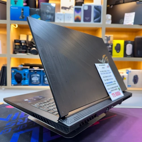 ASUS ROG STRIX G17 I7 9750H NVIDIA RTX 2070 8GB VRAM 16GB RAM 512GB SSD 