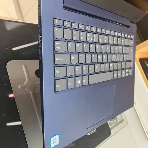 LENOVO IDEAPAD 330S CORE I5 8250U 4GB 256SSD 14 FHD