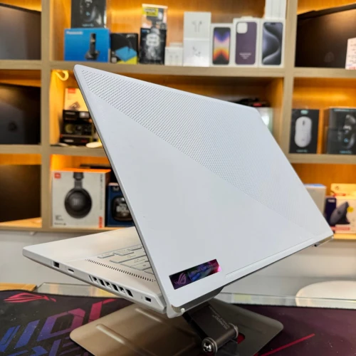 [VENDU] ASUS ROG ZEPHYRUS G15 AMD RYZEN 7 6800H NVIDIA RTX 3080 16GBB RAM 1TB SSD 