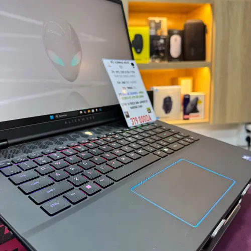 DELL ALINWARE M16 R2 CORE 7 ULTRA 155H NVIDIA RTX 4070 16GB RAM 1TB SSD ECRAN 16 QHD+ 240HZ