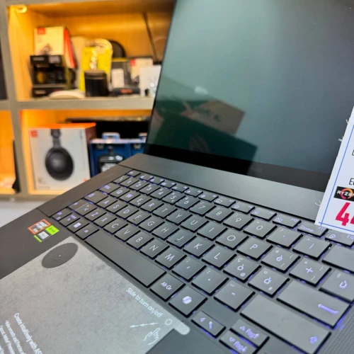ASUS PROART P16 AMD RYZEN 9 HX 370W AI NVIDIA RTX 4070 32GB RAM 1TB SSD ECRAN 4K OLED + ASUS PEN 2.0