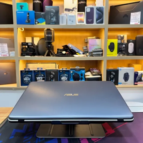 ASUS VIVOBOOK PRO 17 I7 8565U NVIDIA GTX 1050 8GB RAM 128GB SSD + 1TB HDD