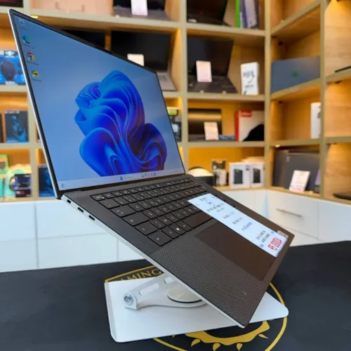 DELL XPS 15 I5 10300H 8GB RAM 512GB SSD ETAT 10/10