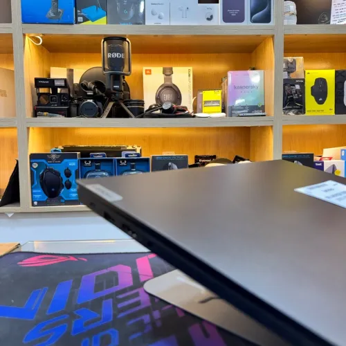 LENOVO THINKPAD E15 AMD RYZEN 7 5800U 16GB RAM 256GB SSD 
