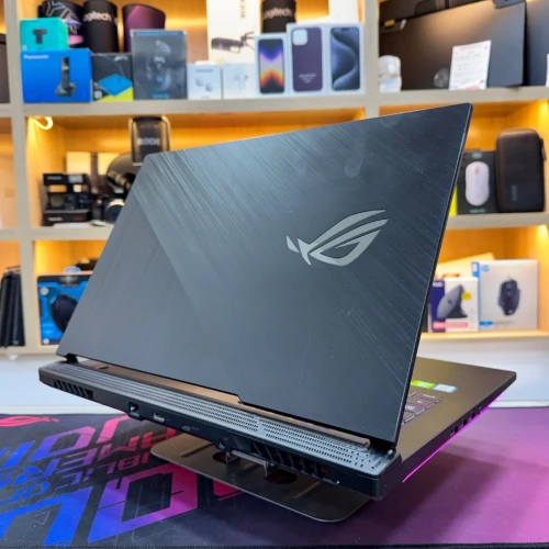 ASUS ROG STRIX G17 I7 9750H NVIDIA RTX 2070 8GB VRAM 16GB RAM 512GB SSD 