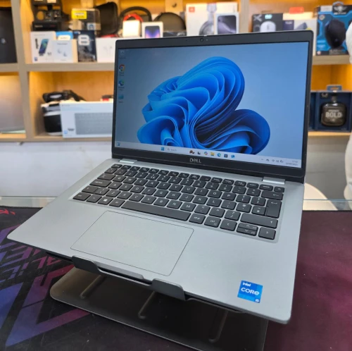LAPTOP DELL LATITUDE 5320 CORE I5 1135G7 8GB DDR4 256GB SSD 13.3'' FHD