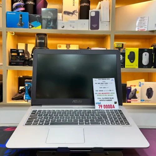 ASUS ZENBOOK UX510 I7 7500U NVIDIA GTX 950 8GB RAM 128GB SSD + 1TB SSD 