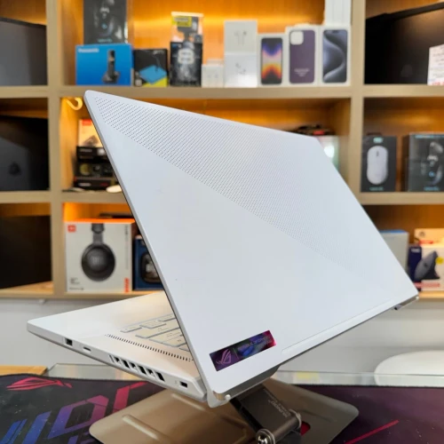 [VENDU] ASUS ROG ZEPHYRUS G15 AMD RYZEN 7 6800H NVIDIA RTX 3080 16GBB RAM 1TB SSD 