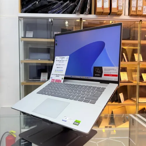 DELL INSPIRON 16 I7 13700H NVIDIA RTX 4060 8GB VRAM 16GB RAM 1TB SSD ECRAN 2K 120HZ