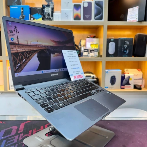 SAMSUNG 900X I5 3317U 3TH GEN 4GB RAM 256GB SSD