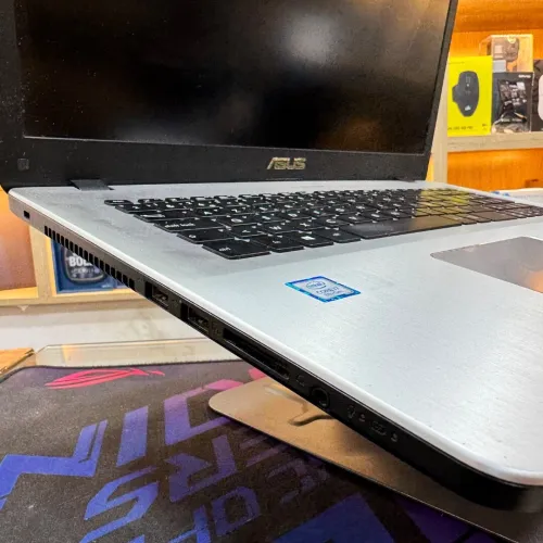 ASUS VIVOBOOK PRO 17 I7 8565U NVIDIA GTX 1050 8GB RAM 128GB SSD + 1TB HDD