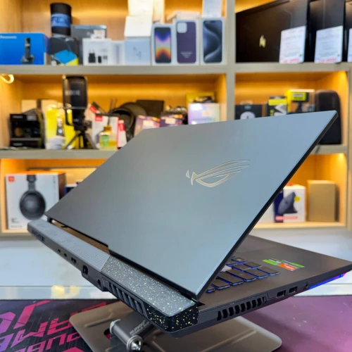 ASUS ROG STRIX G17 AMD RYZEN 9 7845HX NVIDIA RTX 4060 16GB RAM 1TB SSD ECRAN QHD+ 240HZ