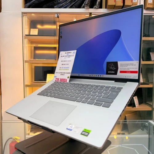 DELL INSPIRON 16 I7 13700H NVIDIA RTX 4060 8GB VRAM 16GB RAM 1TB SSD ECRAN 2K 120HZ