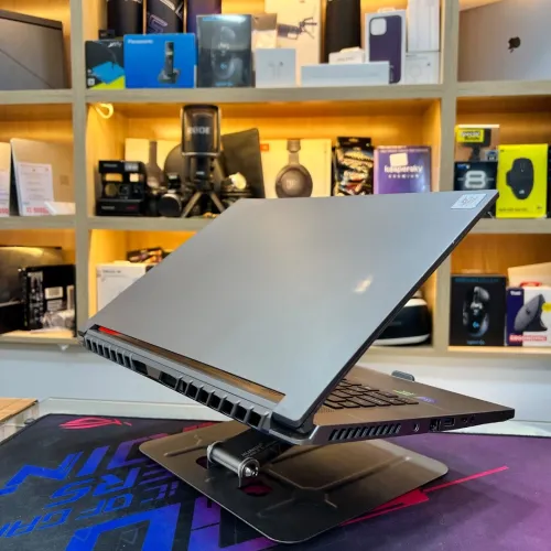 ACER PREDATOR TIRITION 500 SE I7 11800H NVIDIA RTX 3080 32GB RAM 2TB SSD ECRAN WQHD 165HZ