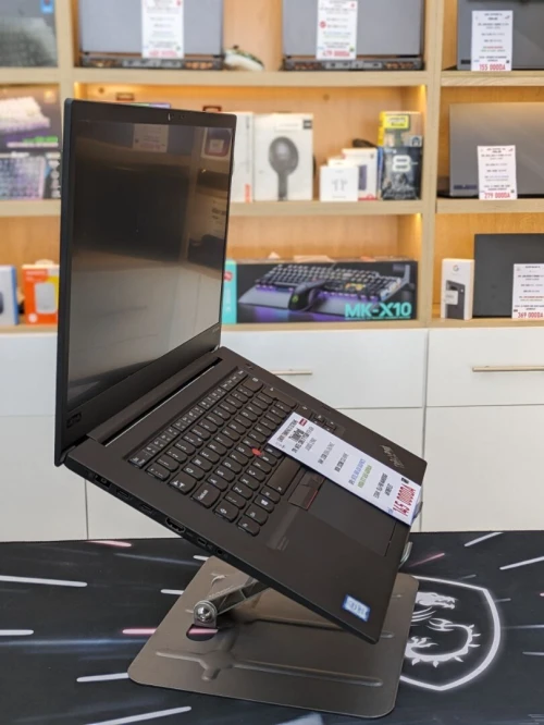 LENOVO THINKPAD X1 EXTREME CORE I7 9750H 32GB 512SSD GTX1650 4GBVRAM 15.6''