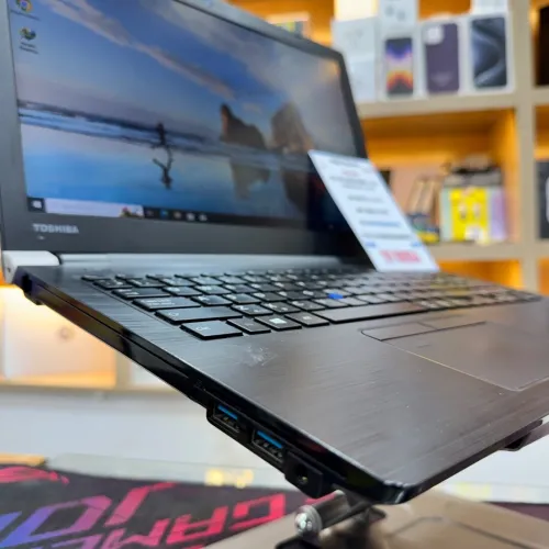 TOSHIBA TECRA A50 I5 8350U 8GB RAM 256GB SSD