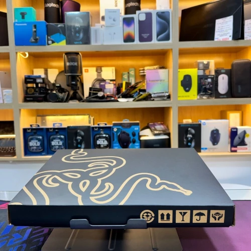 RAZER BLADE 14 AMD RYZEN 9 8945HS NVIDIA RTX 4070 32GB RAM 1TB SSD ECRAN 14 QHD+ 240HZ