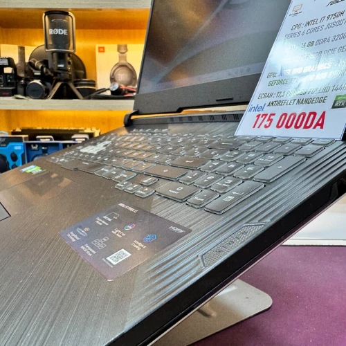 ASUS ROG STRIX G17 I7 9750H NVIDIA RTX 2070 8GB VRAM 16GB RAM 512GB SSD 