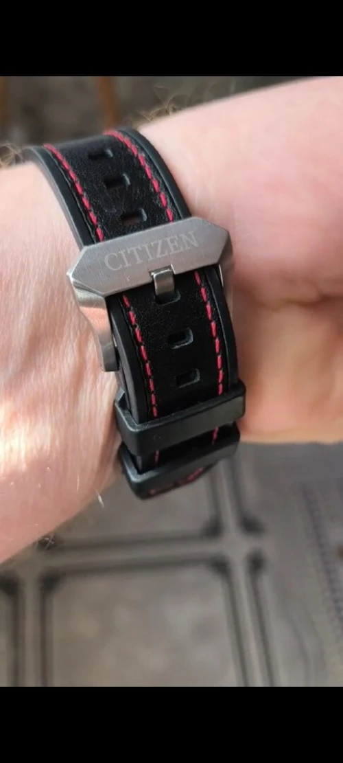 Citizen promaster éco drive CB5841 , solaire pas besoin de pile