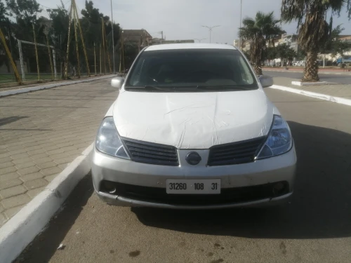 Nissan Tiida 4 portes 2008 Tiida 4 portes