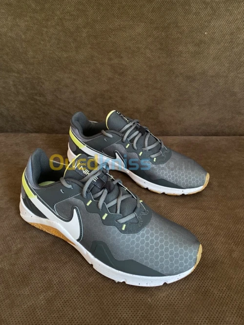 Nike legend essential 2 original