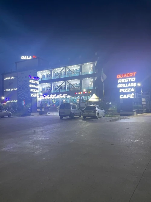 Panneaux publicitaires lumineuse لافتات إشهارية ضوئية