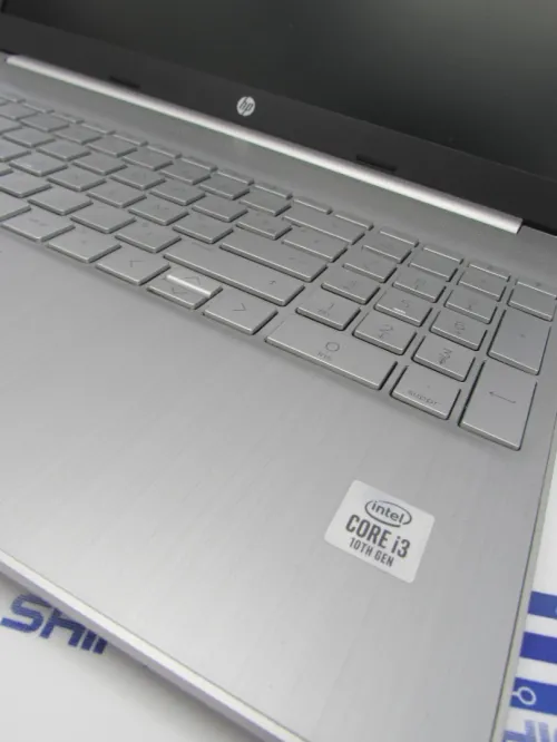 HP LapTop 15 15.6" i3 10Th 8G 256 SSD Full HD 