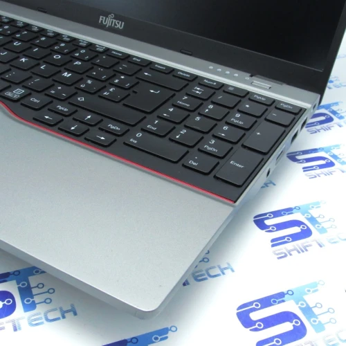 Fujitsu LifeBook U7512 i7 1255U 16G 512 SSD 15.6" Full HD