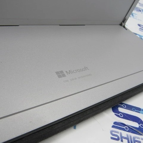 Microsoft Surface Pro 5 i5 7Th Génération 4G 128 SSD Full HD Tactile