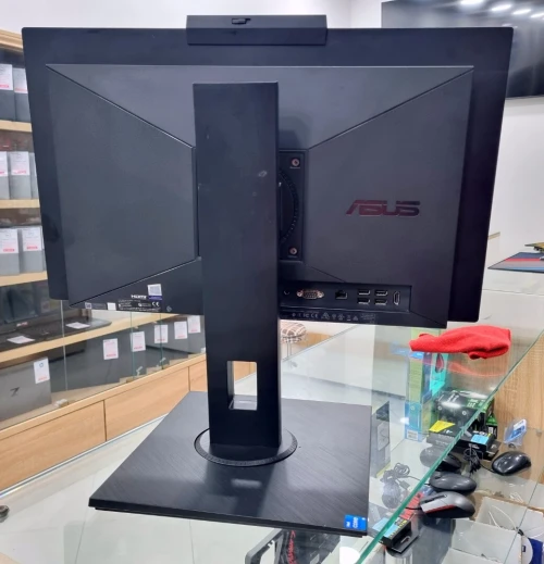 Asus AIO ExpertCentre i5 11500B 8G 512 SSD 24" Ful HD