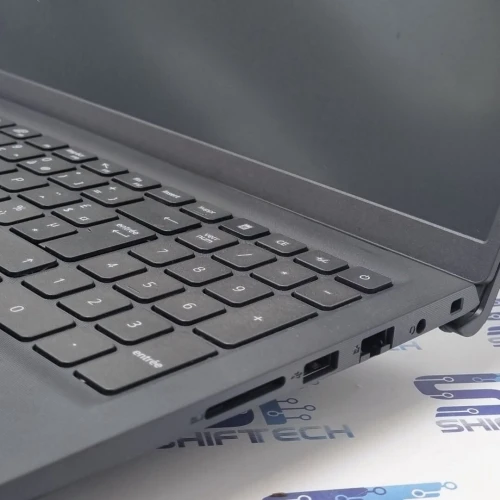 Dell Vostro 3520 i5 1235U 16G 256 SSD 15.6" Full HD