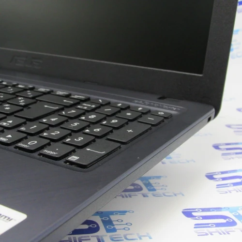 Asus X534U Laptop 15 i3 7020U 8G 1TB HDD 15.6 HD Neuf