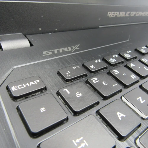 Asus Rog Strix G553VD 15.6" i7 7Th 8G 128+1T GTX 1050 2G Full HD
