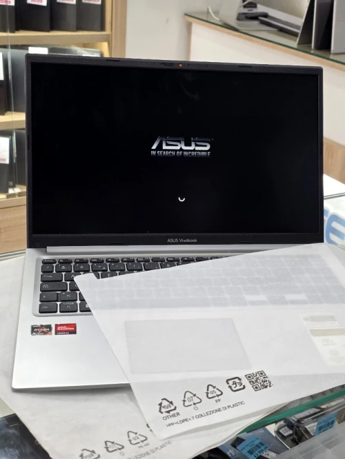 Asus VivoBook 15 Ryzen 7 5800HS 16G 512 SSD 15.6" FHD Neuf